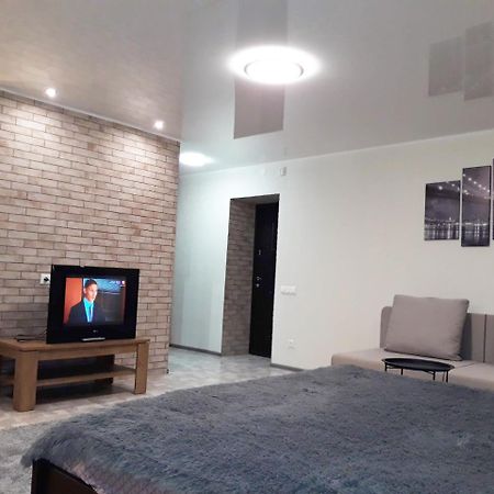 Apartment - Matusevycha Street 2-11 Krivoy Rog Ngoại thất bức ảnh