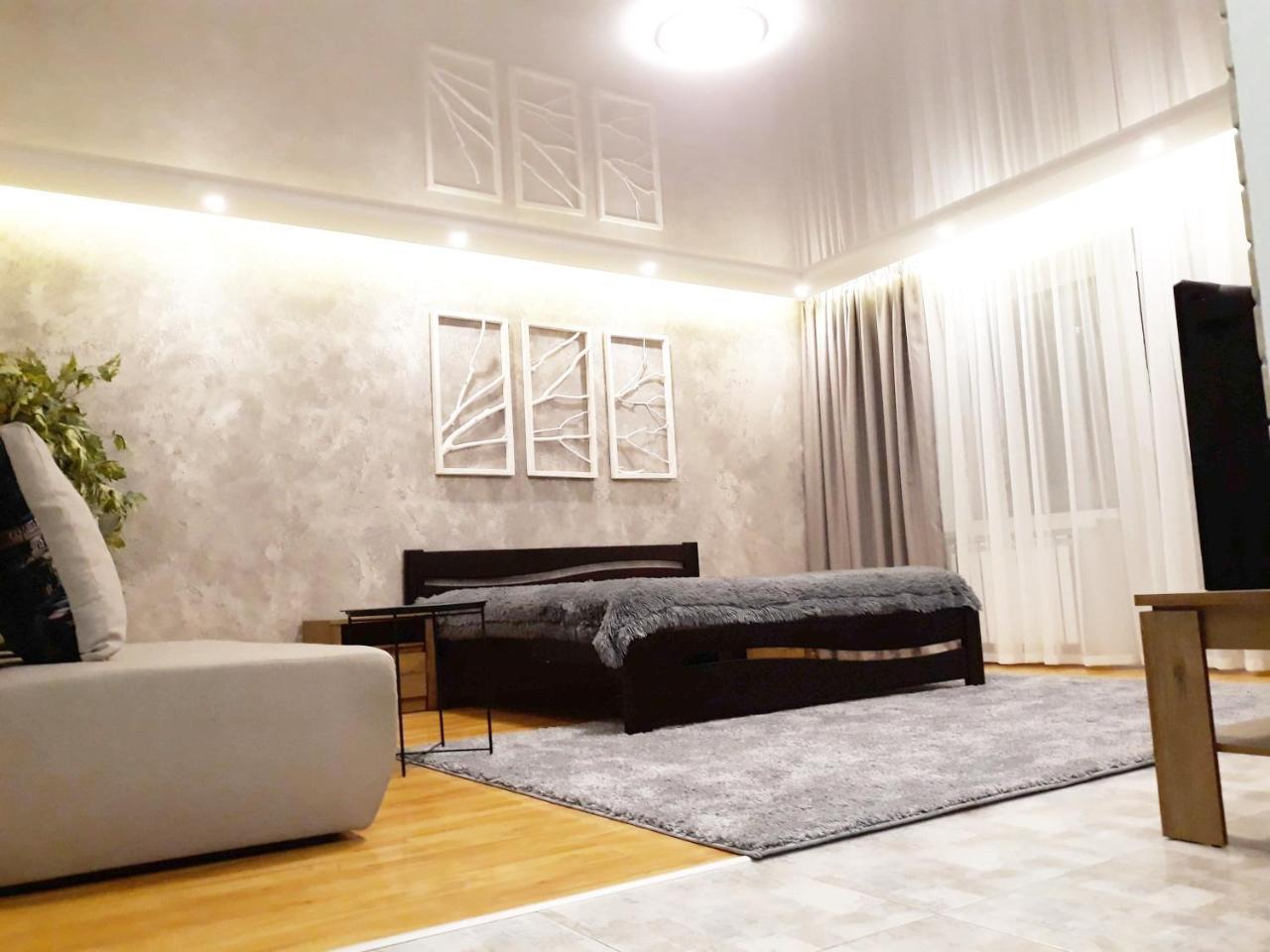 Apartment - Matusevycha Street 2-11 Krivoy Rog Ngoại thất bức ảnh